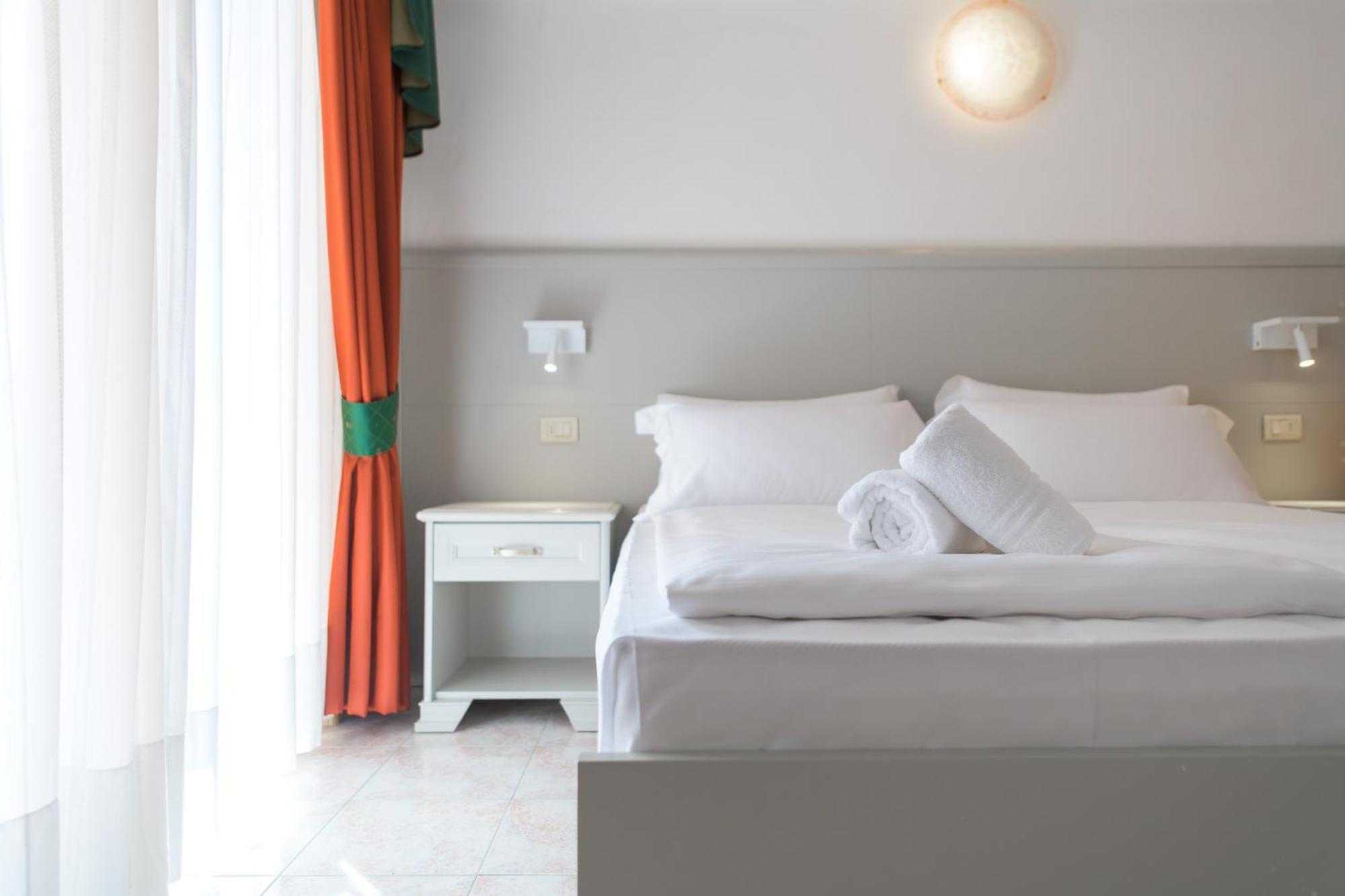 לימונה סול גרדה Hotel Garda Bellevue מראה חיצוני תמונה
